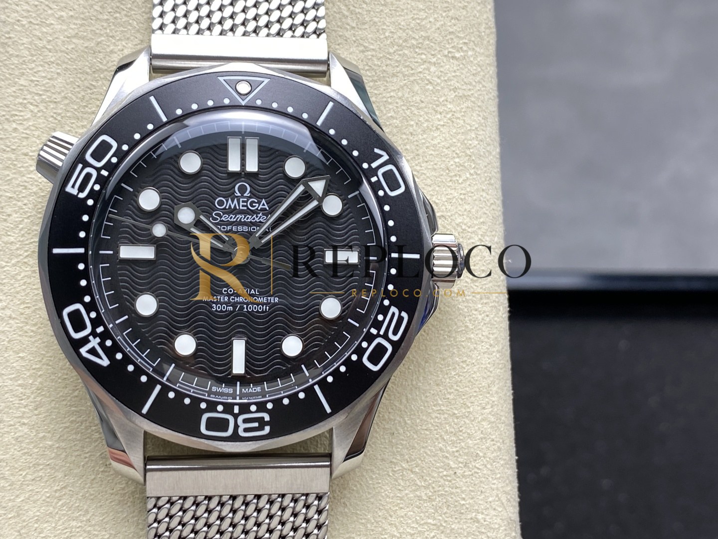 VS 공장 오메가 씨마스터 다이버 300M 42mm “노 타임 투 다이” 007 에디션 티타늄 메시 브레이슬릿 (210.30.42.20.01.010) 1:1 슈퍼클론 단동 DD8806 무브먼트