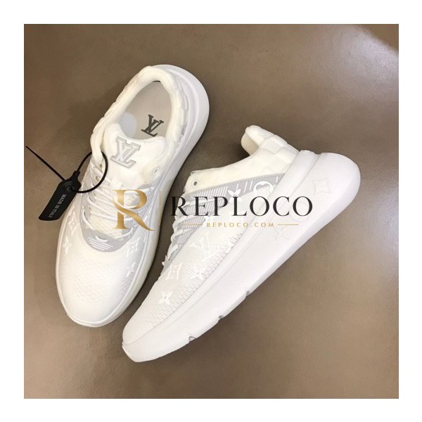 ✨루이비통 남성 클래식 화이트 스니커즈