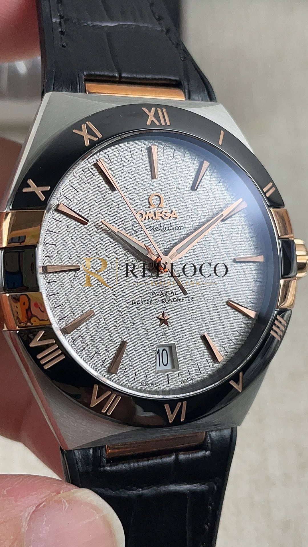 VS 공장 오메가 컨스텔레이션 41mm 투톤 세드나 골드 블랙 세라믹 베젤 실크 다이얼 (131.23.41.21.06.002) 1:1 슈퍼클론 단동 DD8900 무브먼트 - 이미지 4