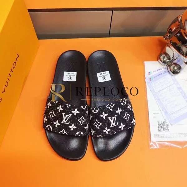 ✨Louis Vuitton 2023 Mens Initial Gold Logo Leather Slipper - 루이비통 남성 이니셜 골드 로고 레더 슬리퍼 Lou01135x.Size(240 - 275).블랙