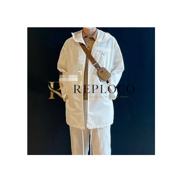 ✨프라다 남성 화이트 후드 코트