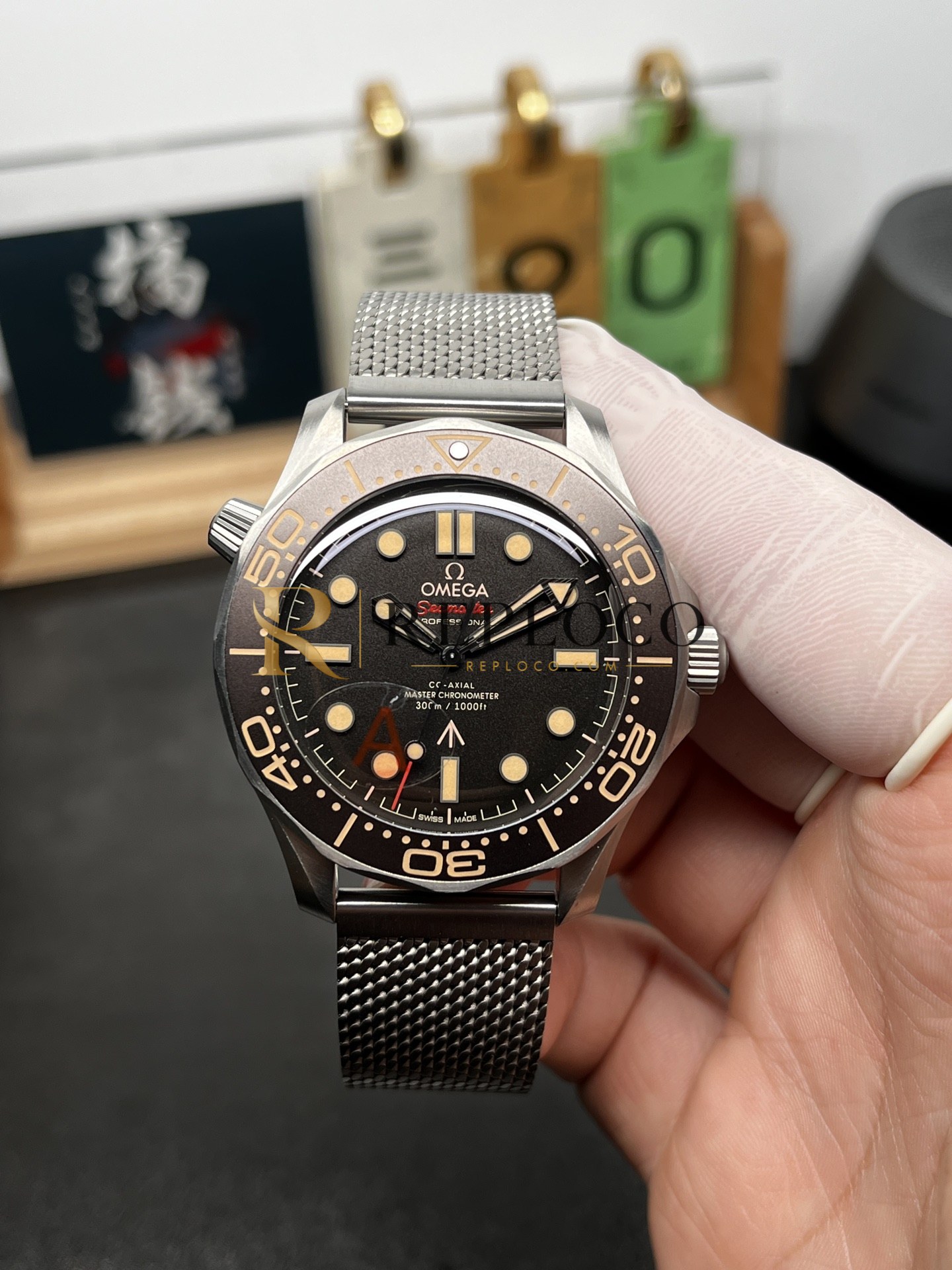 VS 공장 오메가 씨마스터 다이버 300M 42mm 007 에디션 “노 타임 투 다이” 티타늄 메시 (210.90.42.20.01.001) 1:1 슈퍼클론 단동 DD8806 무브먼트
