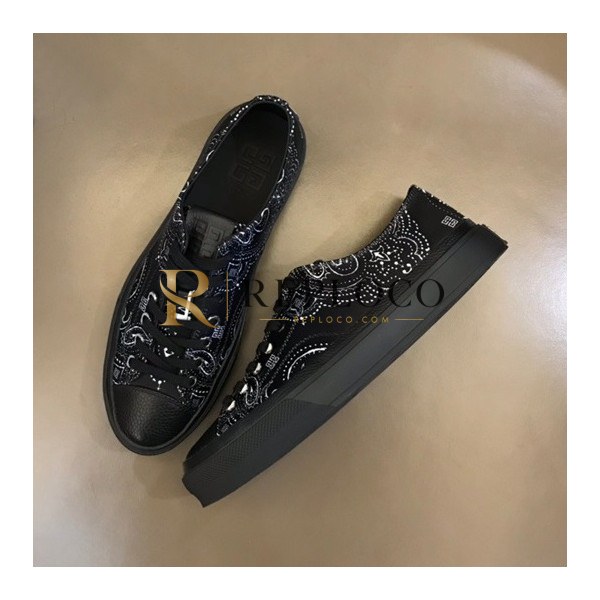 ✨지방시 남성 블랙 스니커즈
